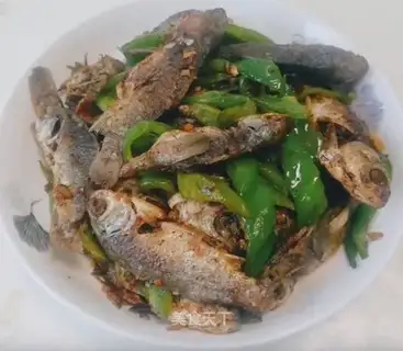 Fried minnow