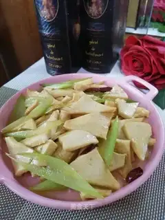1000 pages of celery
