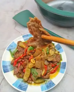 Pyramid potato beef