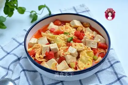 Soup egg and tomato tofu