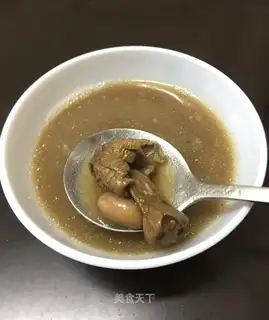 Chicken claw peanut soup