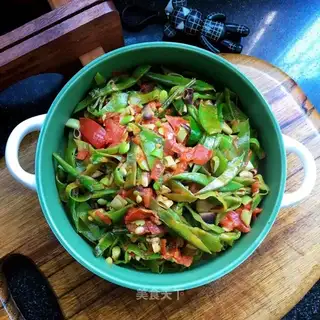 Pepper tomato fried lentils