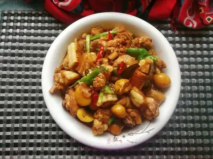 Cracker-crumb chicken leg