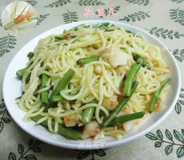 Carnival tossing car noodles