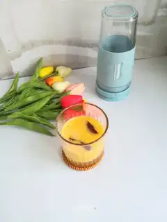 Fresh orange juice
