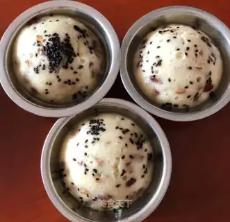Black sesame dates