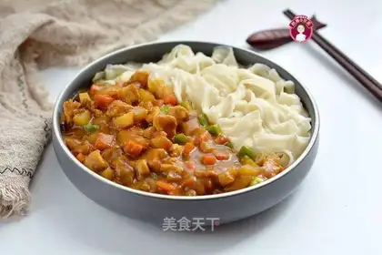 Curry chicken noodles