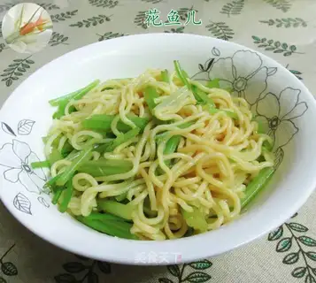 Celery mixed car noodles