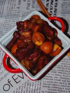Quail egg red pork