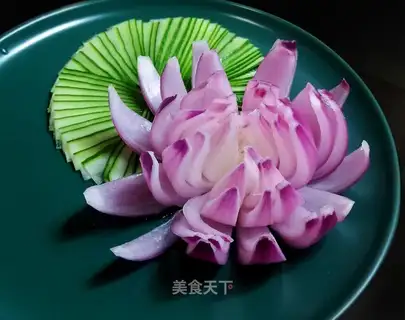A simple and beautiful onion flower