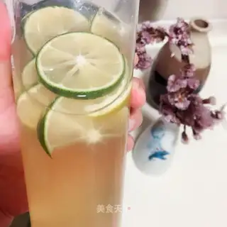 Honey lemonade