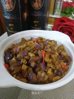 Meat and tomato sauce