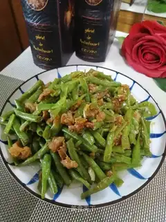 Garlic beans