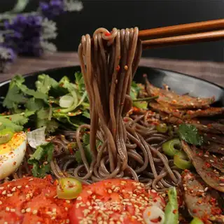 The whole wheat noodles of veal
