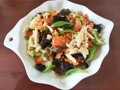 Mocked eggs with white mushrooms