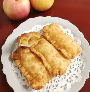 Burning a leather apple pie