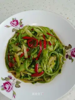 Cream peppers and cabbage