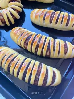 caterpillar bean bread