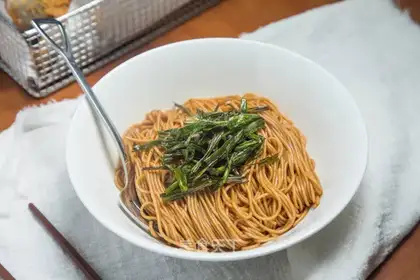 Onion noodles