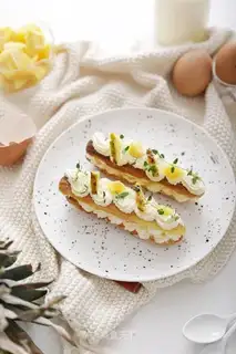 Pineapple-cracker