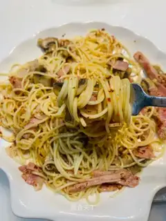 Olive oil pasta