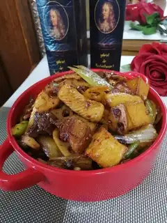 The red meat spicy pot
