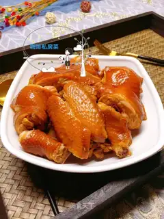 It's a chicken