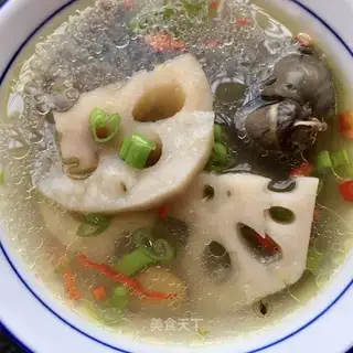Lotus pigeon soup
