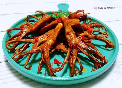 Spicy duck tongue