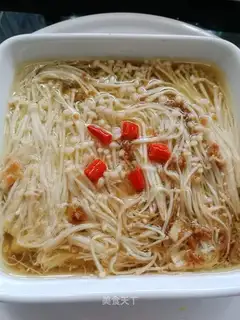 Garlic evaporates gill mushrooms