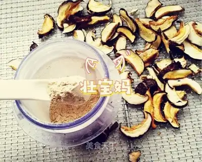 Homemade mushroom powder