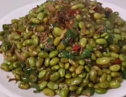Spicy shrimp fur beans