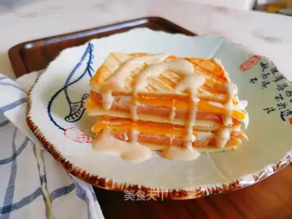 Egg ham sandwich
