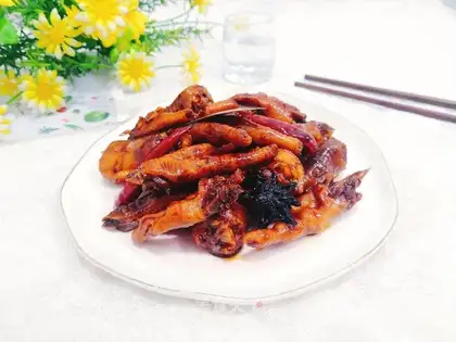 Hot chicken claws