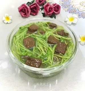 Pork blood seed soup