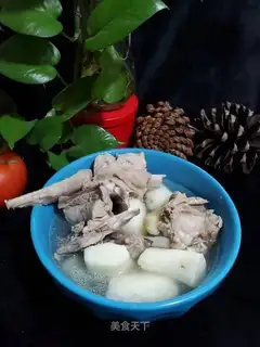 It's an old duck