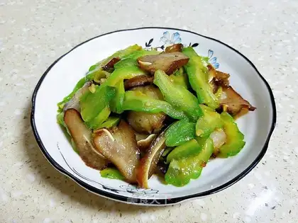 Pig's ears are made of bitter melons