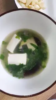 Soup with eggs and tofu