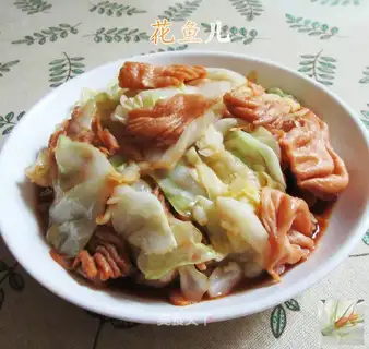 Sour chicken wings and cabbage