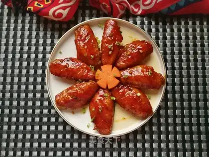 The chicken wings of turkey sauce