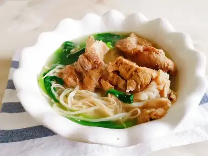 Pork fan bone, cabbage soup