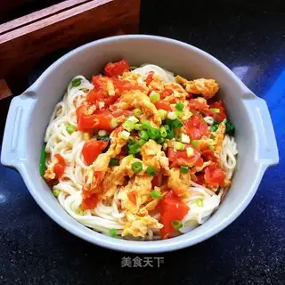 Tomato eggs and noodles