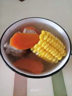 Carrot cornbone soup