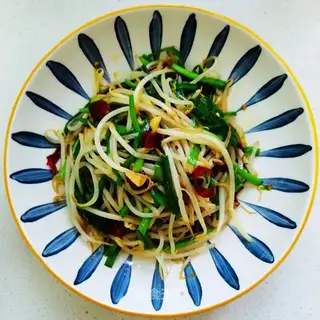 Green bean sprouts