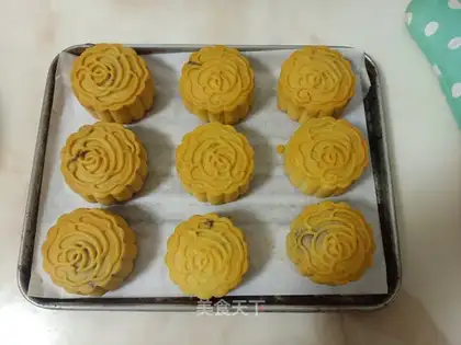 Red bean pie