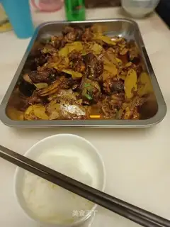 Dry pan ribs and rabbits