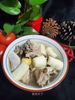 The old hen's a potion soup