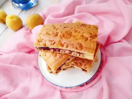 Mayo jam cake