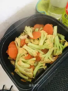 Garlic oatmeal with carrots