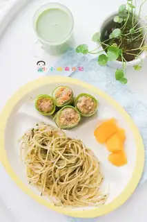 Beef cucumber roll